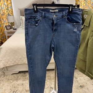 Levi's Women's Distressed Blue Skinny Jeans